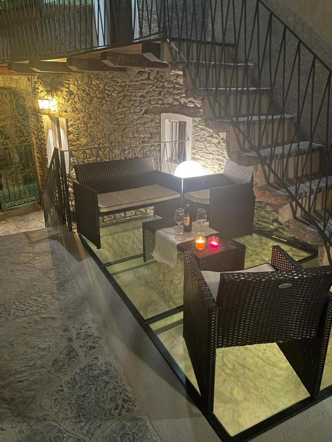 Independent Stone House With Lake View موسّو المظهر الخارجي الصورة